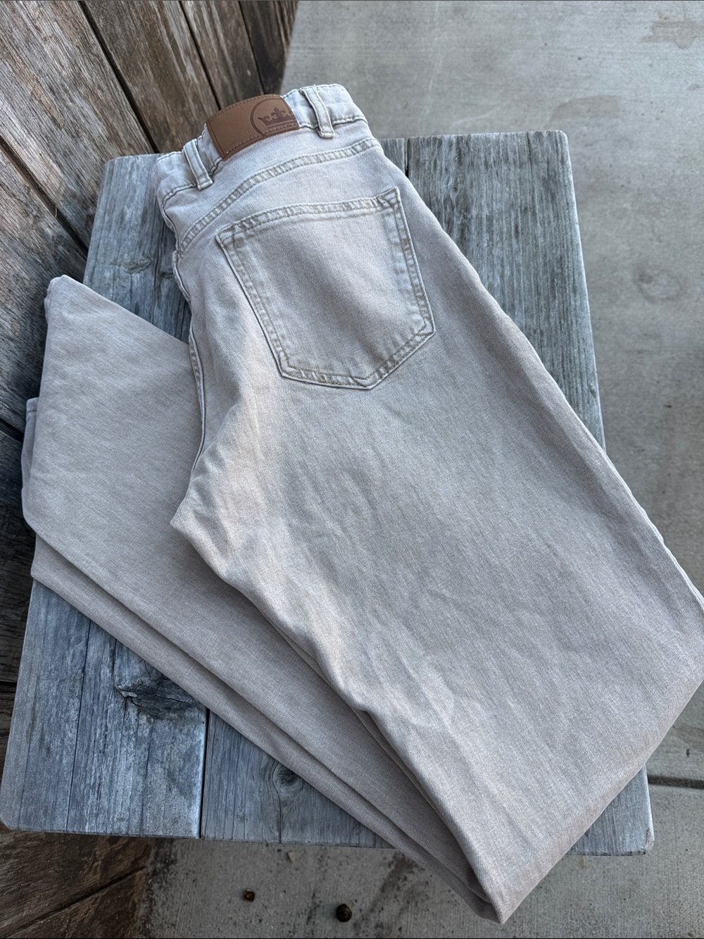 Peter Millar Men's Smooth Stretchy Pants in Light Mineral Wash Beige Size 33 - Picture 7 of 8